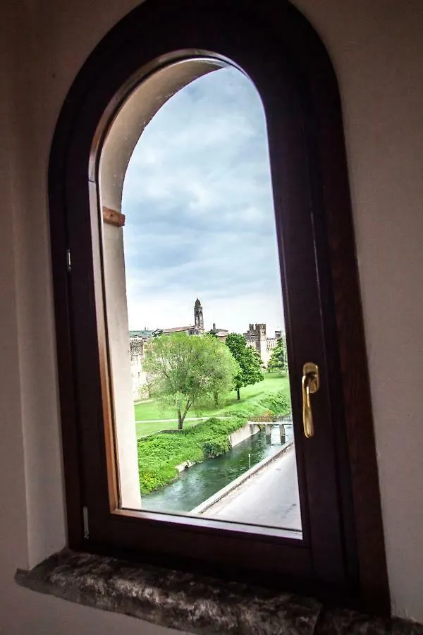 La Finestra Sul Castello Ξενοδοχείο Σοάβε 3*,