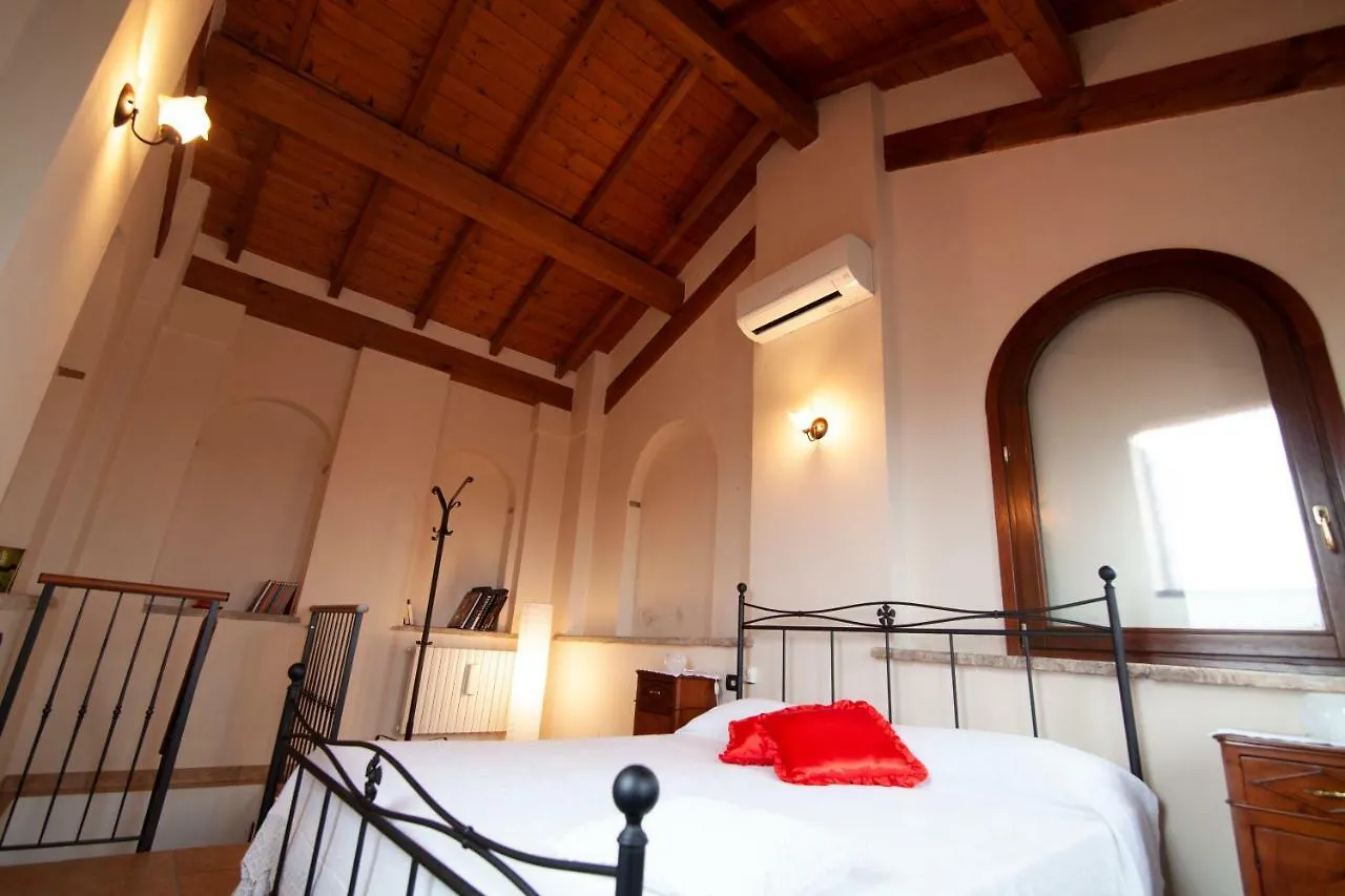La Finestra Sul Castello Hotel Soave  Italy